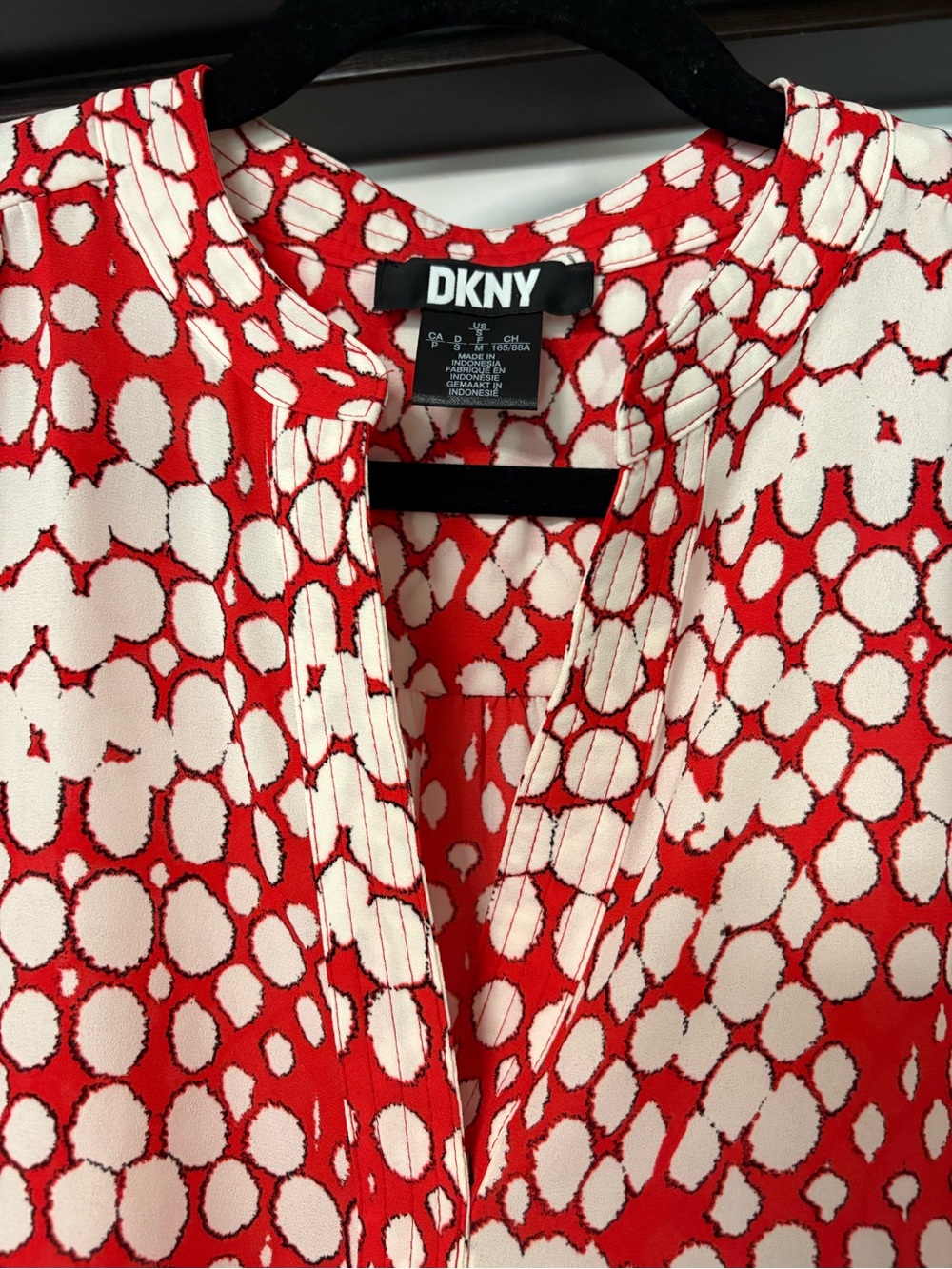 DKNY Red and White Graphic Print. size S.